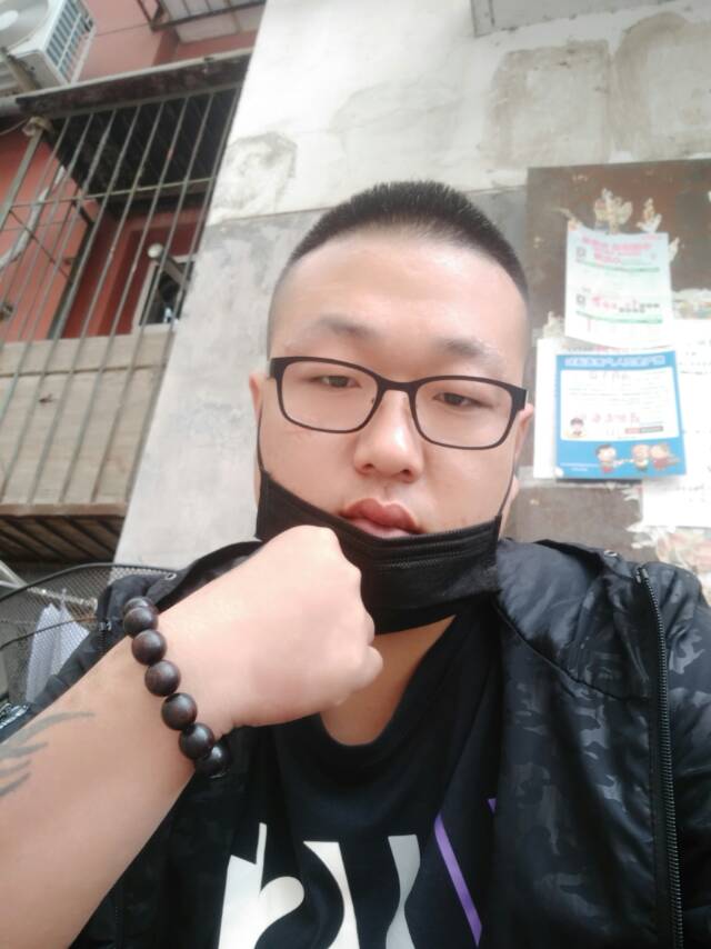 布衣丶的照片