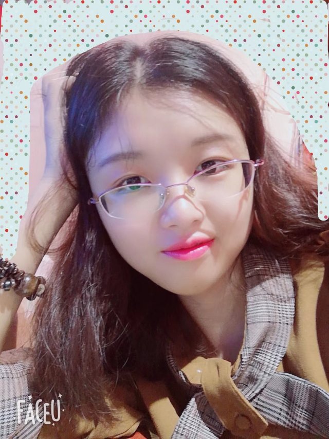 圆圆脸的照片