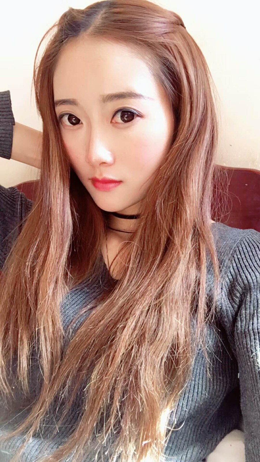沐沐醉醒的照片