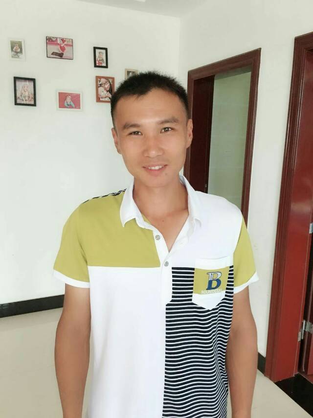 稻草人《》的照片