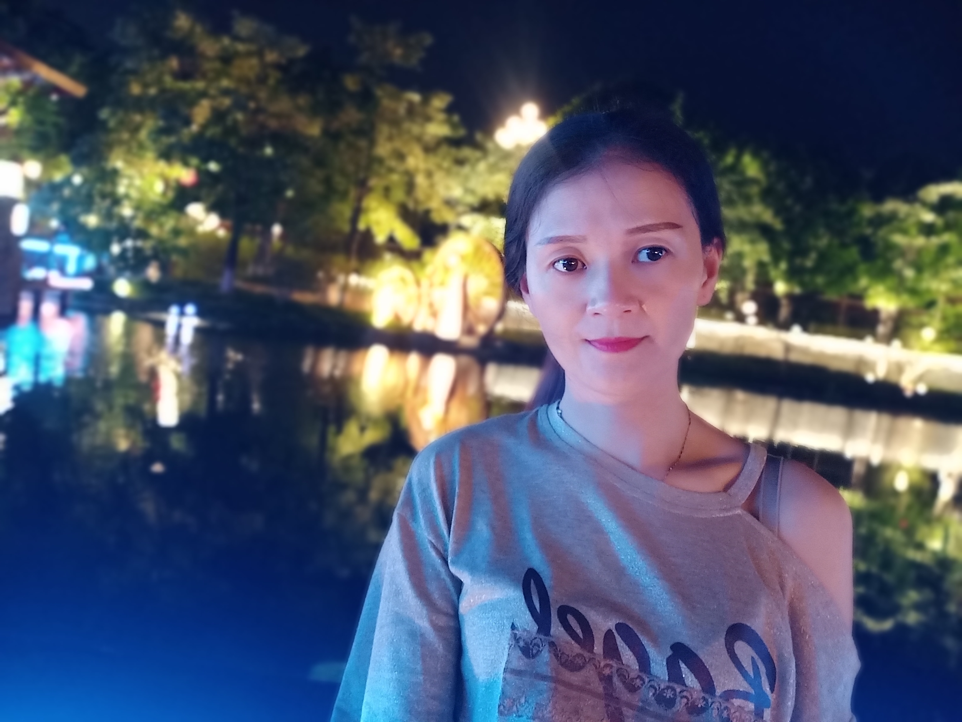 窦妮的照片