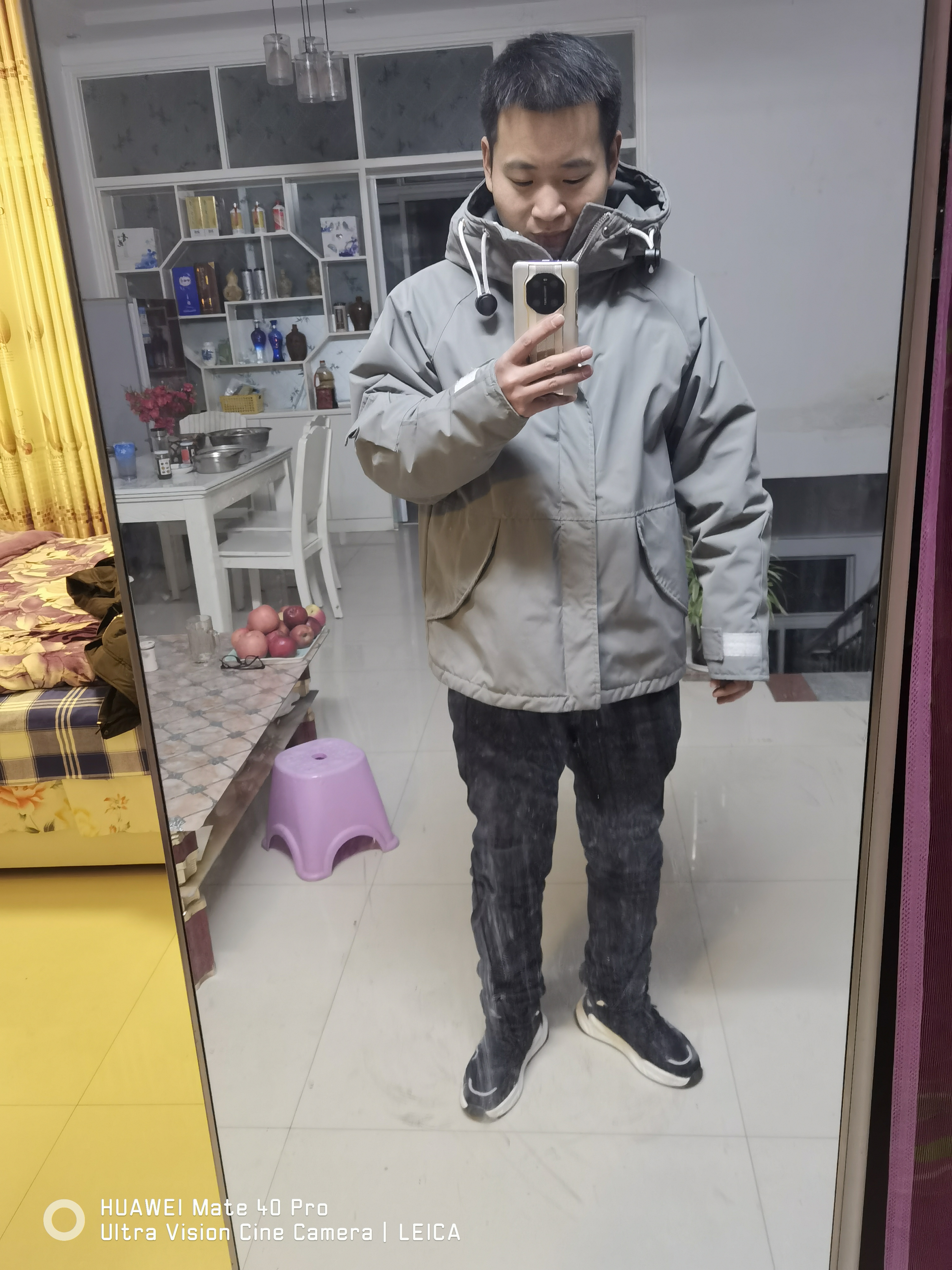 鸿眸的照片