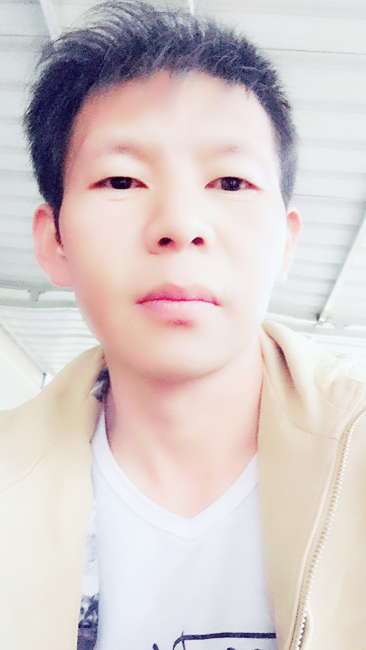 孤独是座不夜城的照片