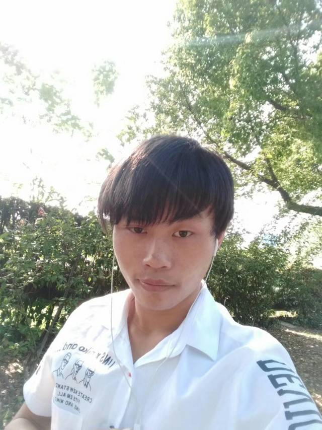 留下温柔的不是你的照片