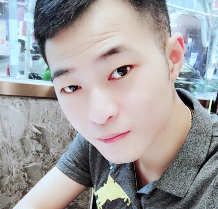 窗外的鲸鱼的照片