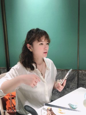 爱弹钢琴旎旎的照片