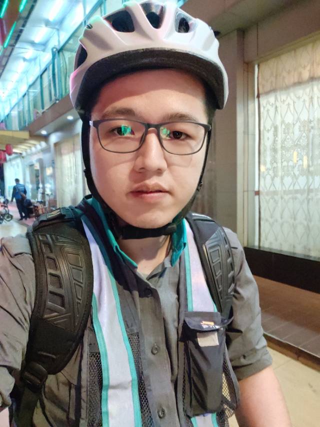 钟华健的照片