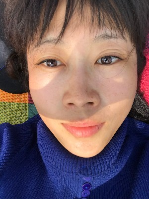 一颦一笑负流年的照片