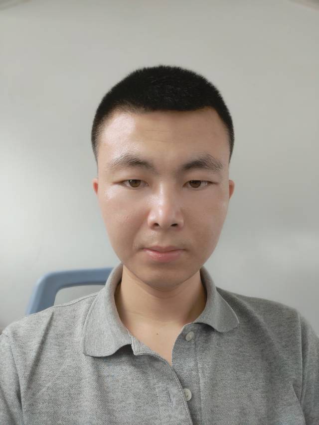 激动长颈的照片
