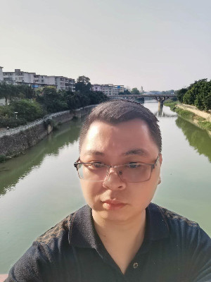 吅生的照片