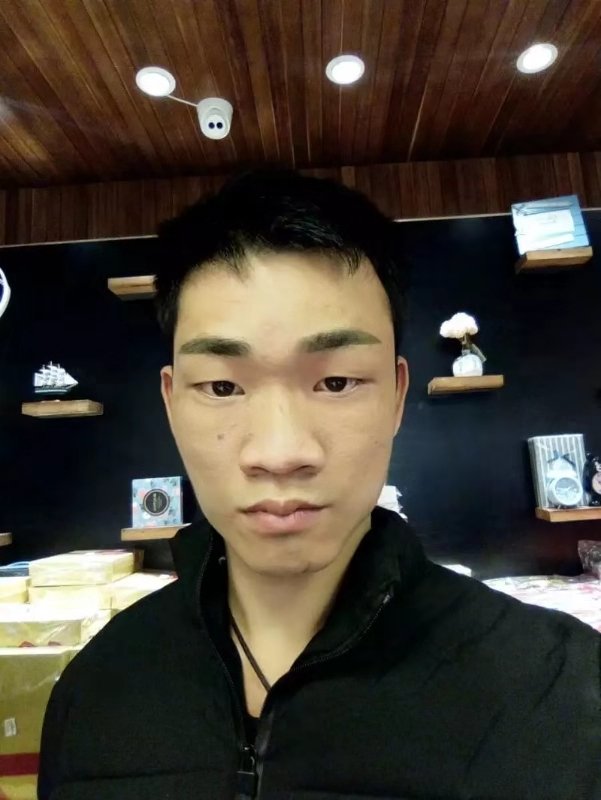 李嘉恒的照片