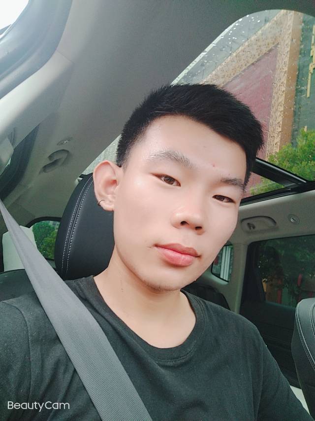 瘦瘦方小鸽子的照片