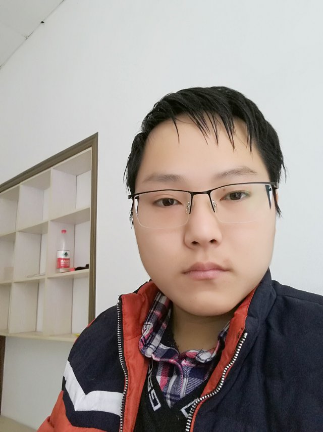 WL的男人的照片