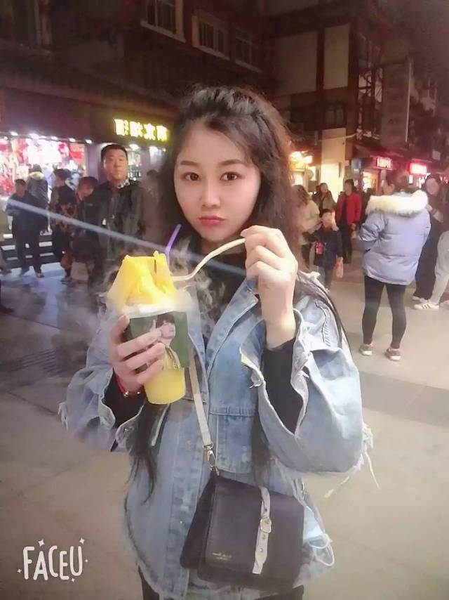 安静的皮卡丘的照片
