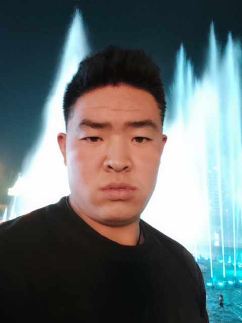 李秋雨的照片