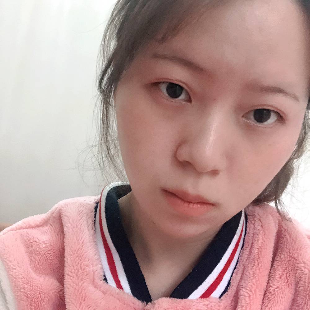 阳光星月的照片