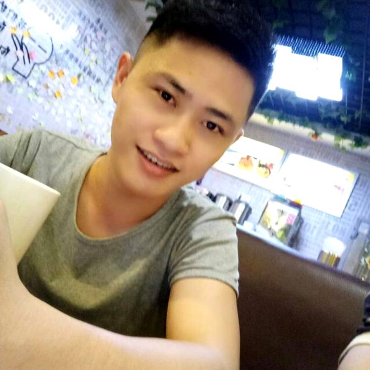 愉快路人的照片