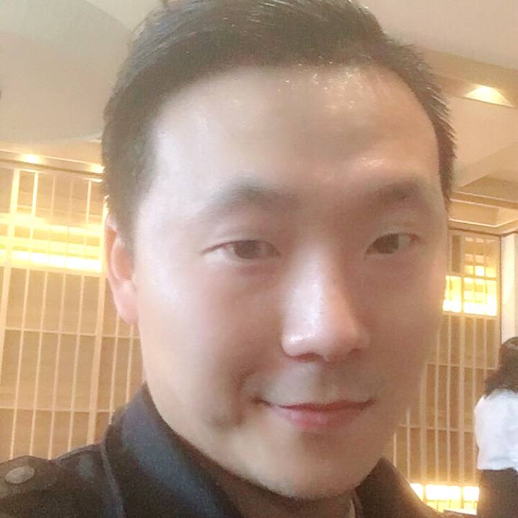 背包如戏的照片