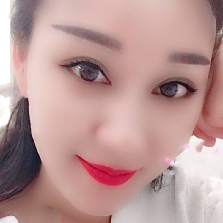 恬静嚓茶的照片