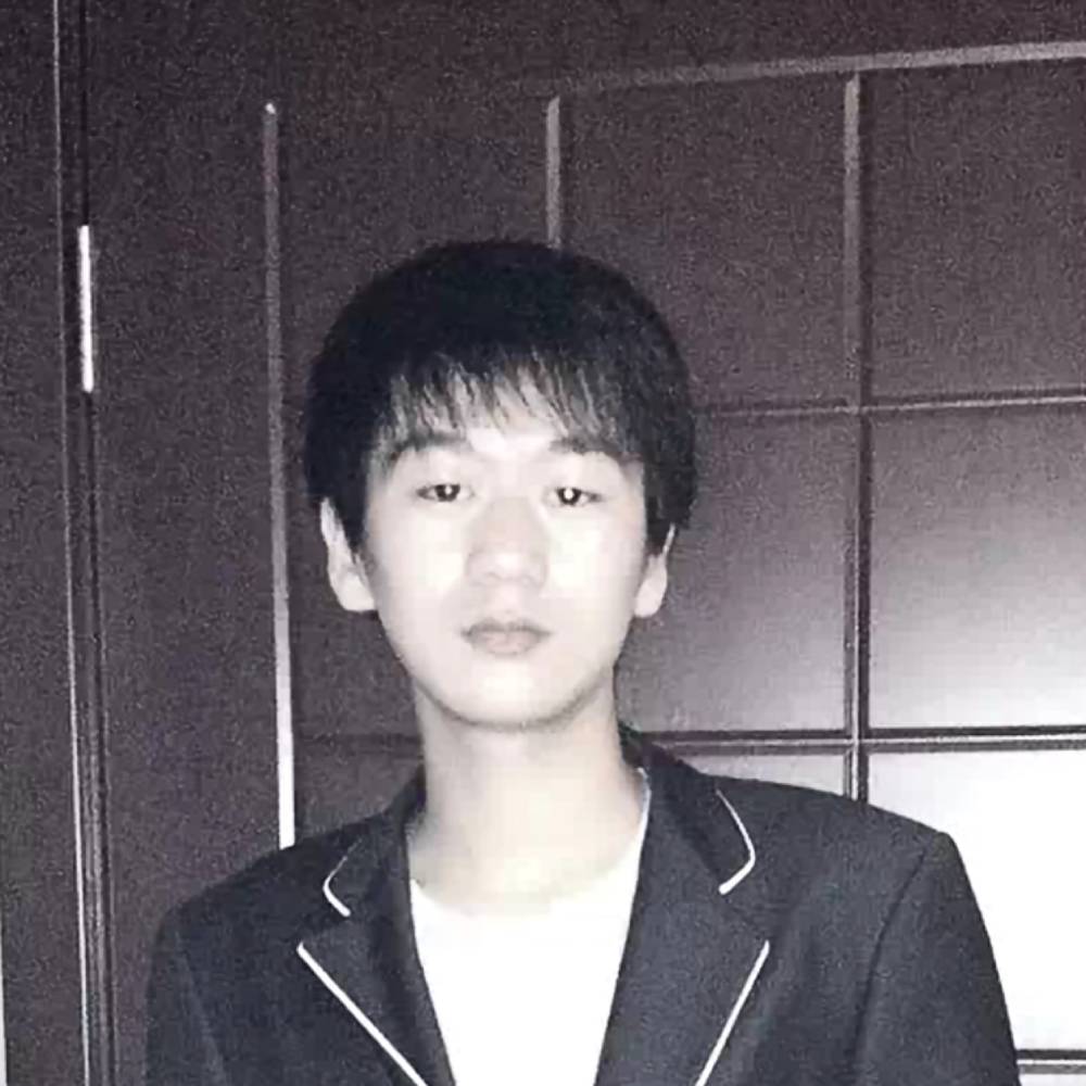 无奈小松鼠的照片
