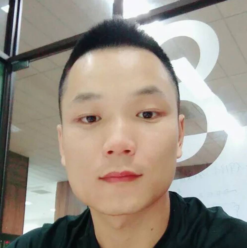 尼古拉斯•码农的照片