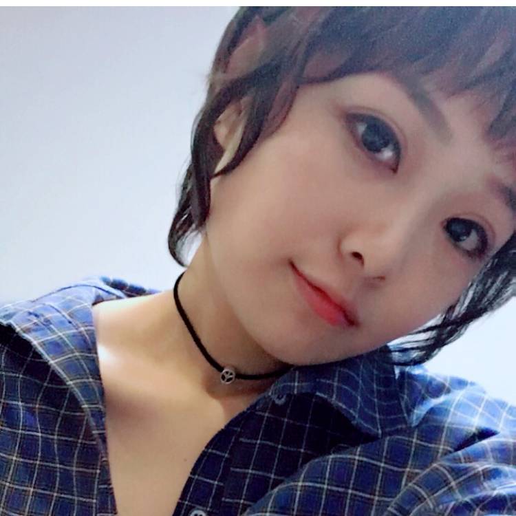 颜小妞、的照片