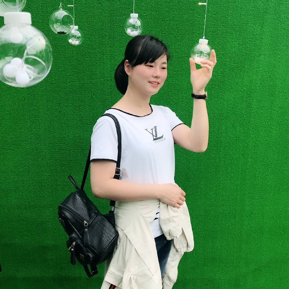 温婉睫毛膏的照片