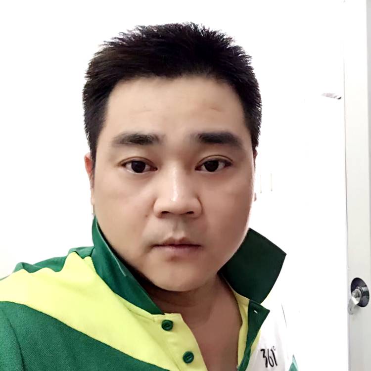 下雨的早晨。的照片