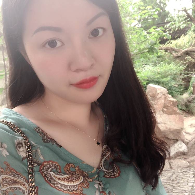 魅力的女人的照片