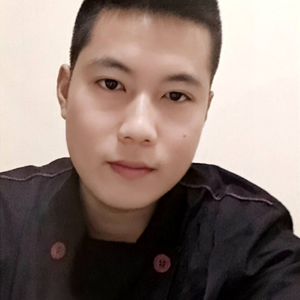 陈佳龙的照片