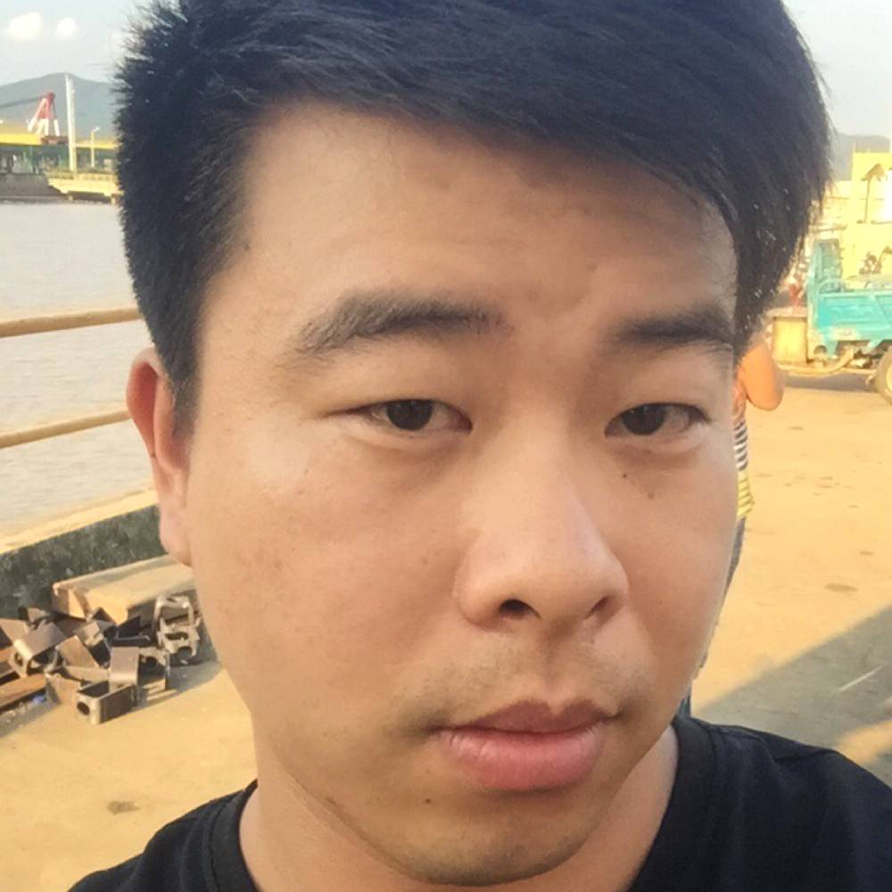 桃花亮亮的照片