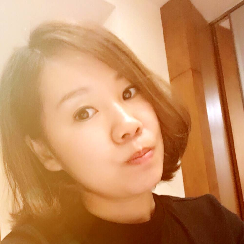 素颜的笑的照片