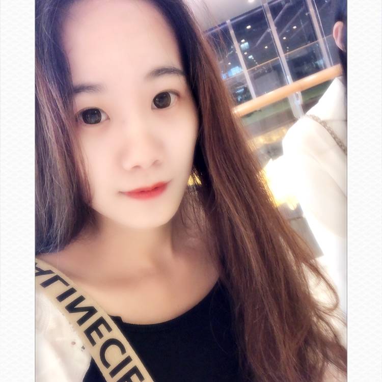 纯情小猫咪的照片