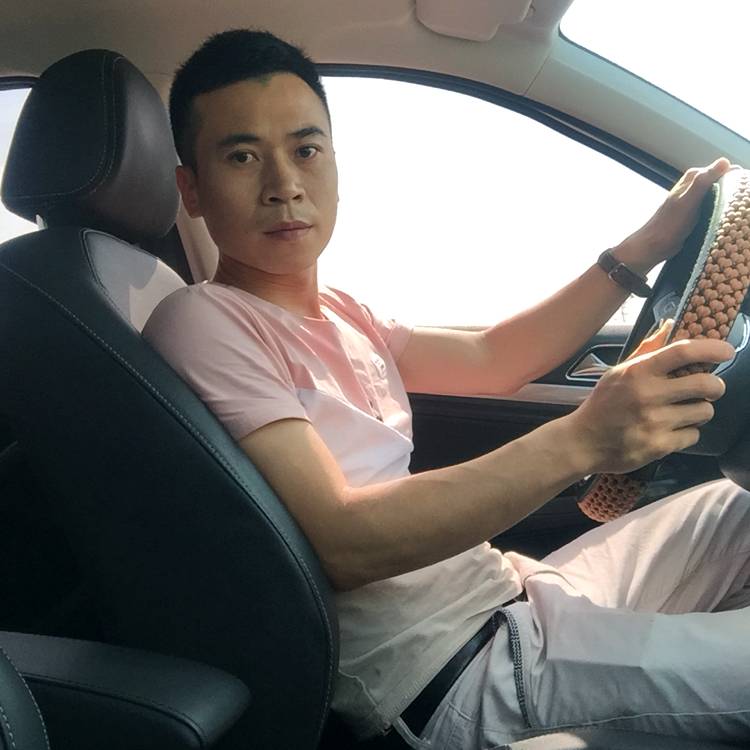 甜美浅陌的照片