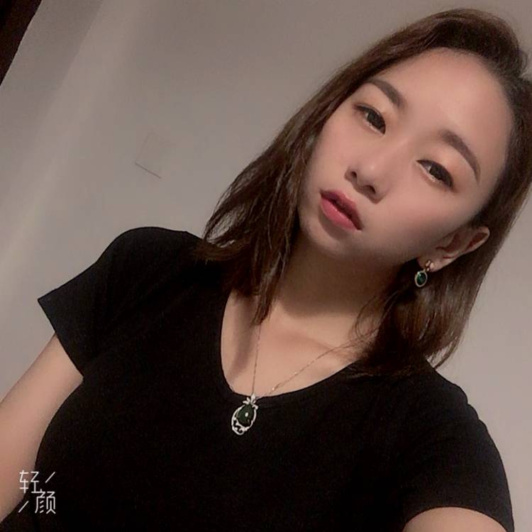 过时白猫的照片