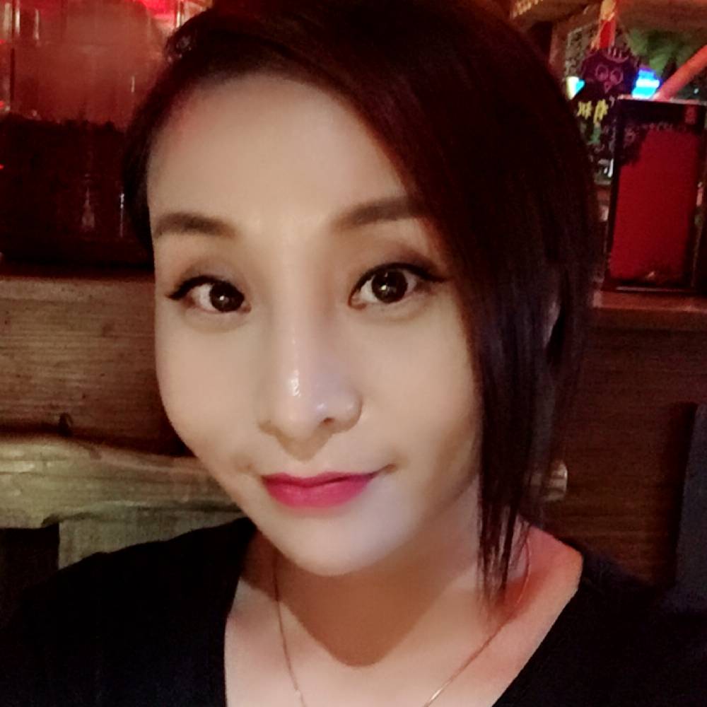 明媚陌颜的照片