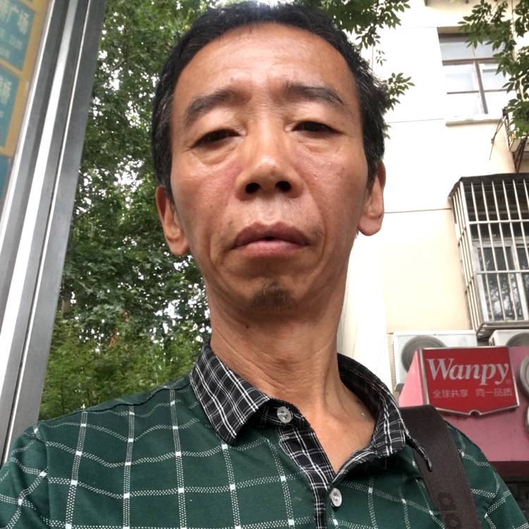 善良超短裙的照片