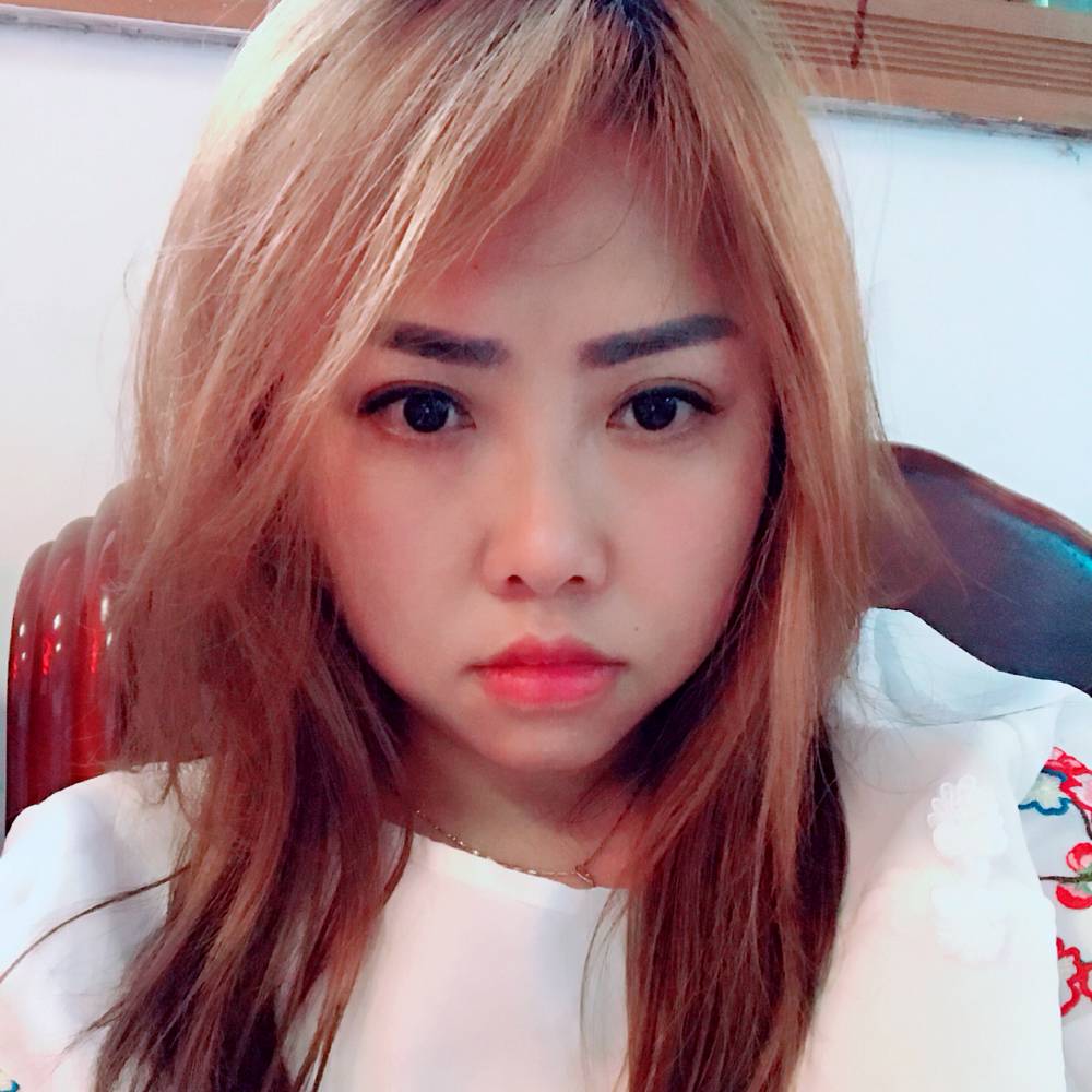 认真学姐的照片