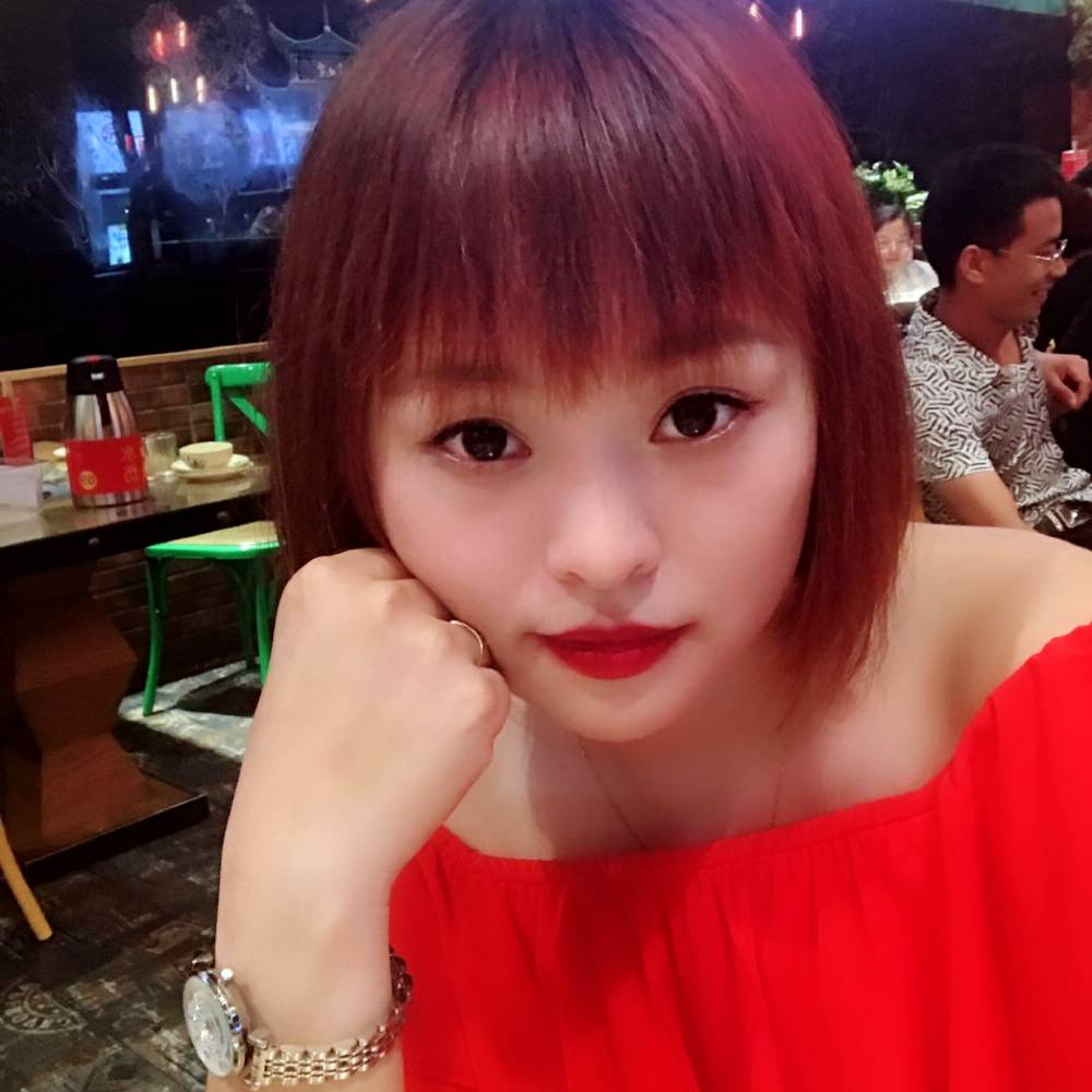 等爱的小猪的照片