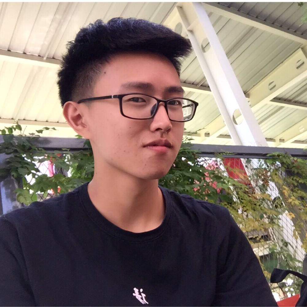 食堂打饭的大叔的照片