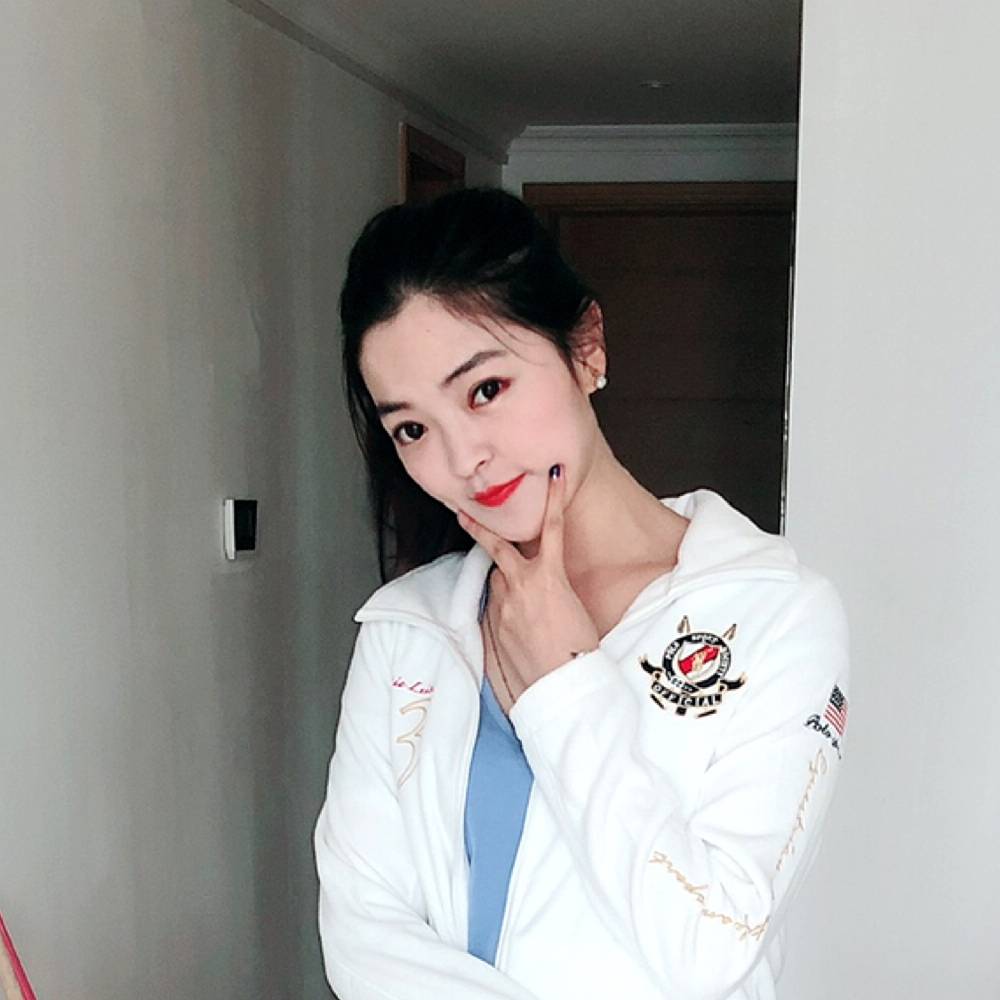 李小啾啾的照片