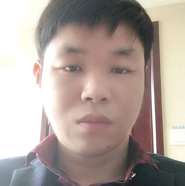 只吃苹果的照片