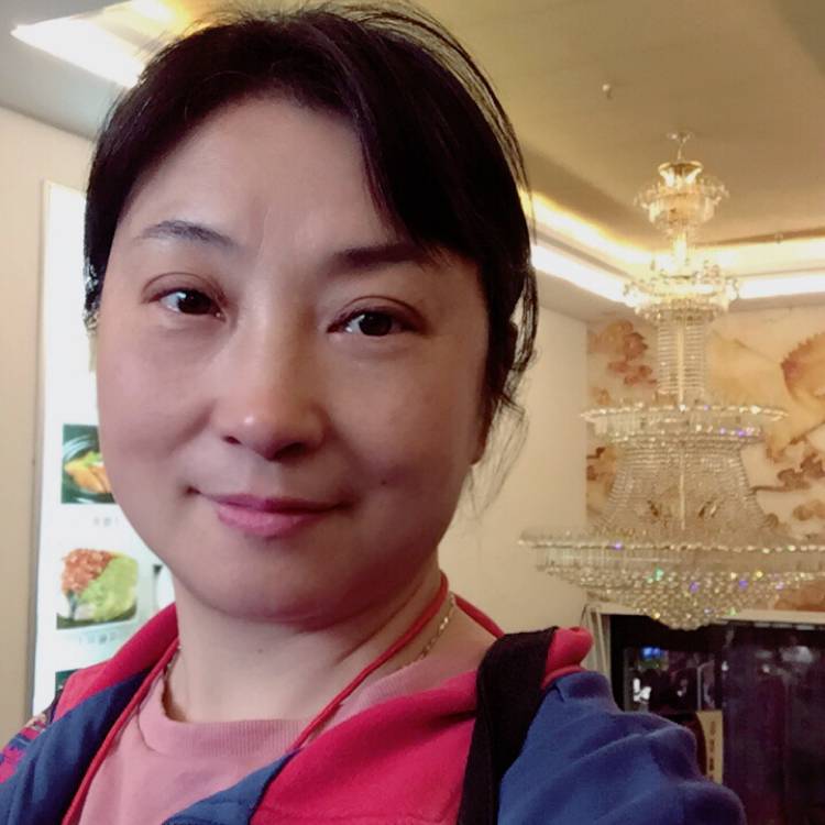 在这里握手的照片