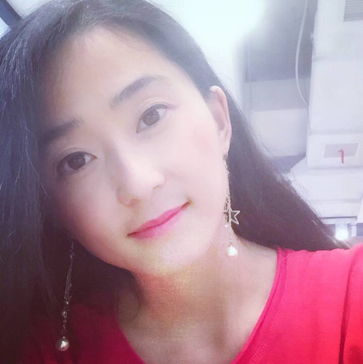 高贵冷月的照片