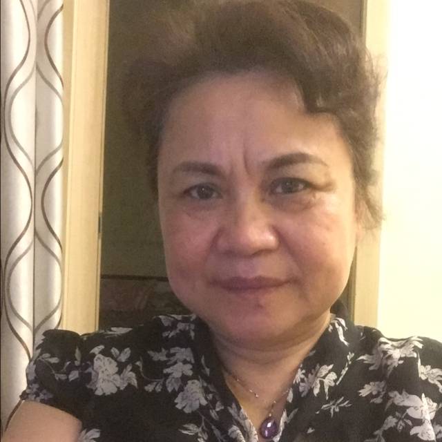 等待电话的照片