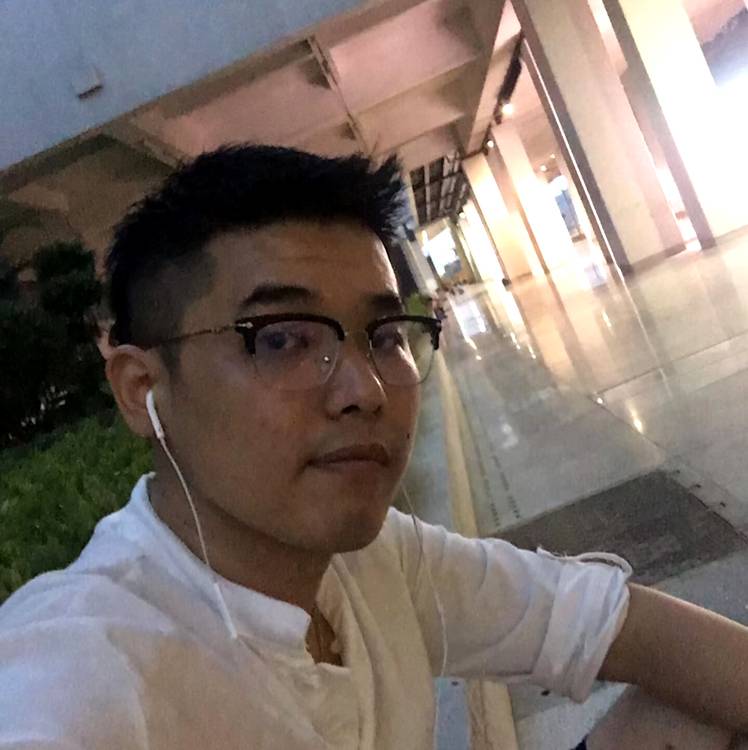 lie查查的照片