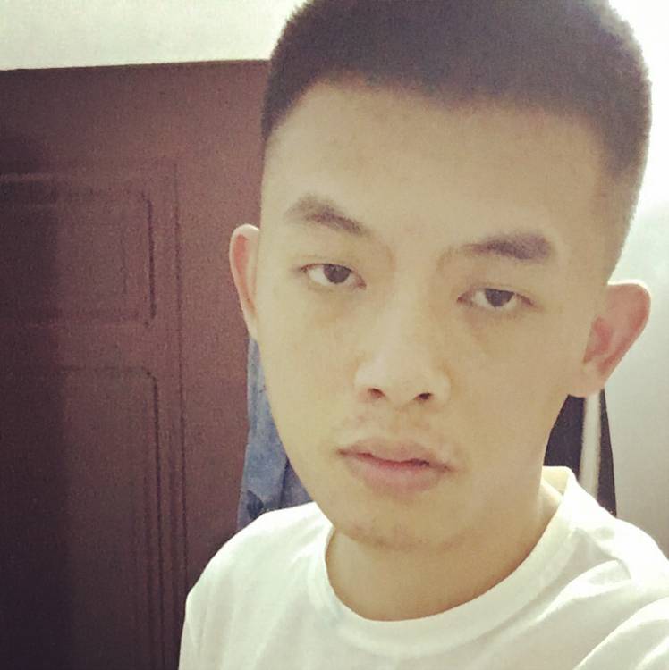隐忍火车的照片