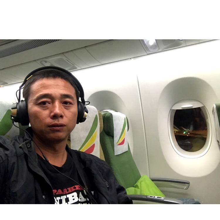 人，最需的是人的照片