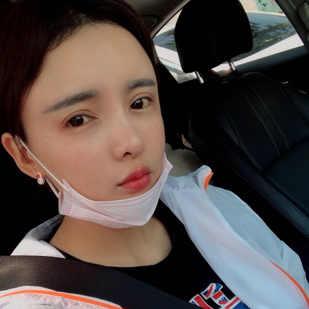 负责香水的照片