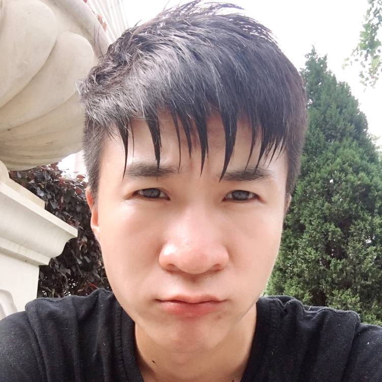 眯眯眼悟空的照片